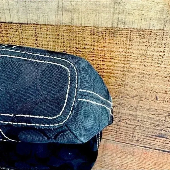 Vintage COACH Soho Slim Duffle Signature C Logo Jacquard Canvas Fabric & Leather - Picture 11 of 12